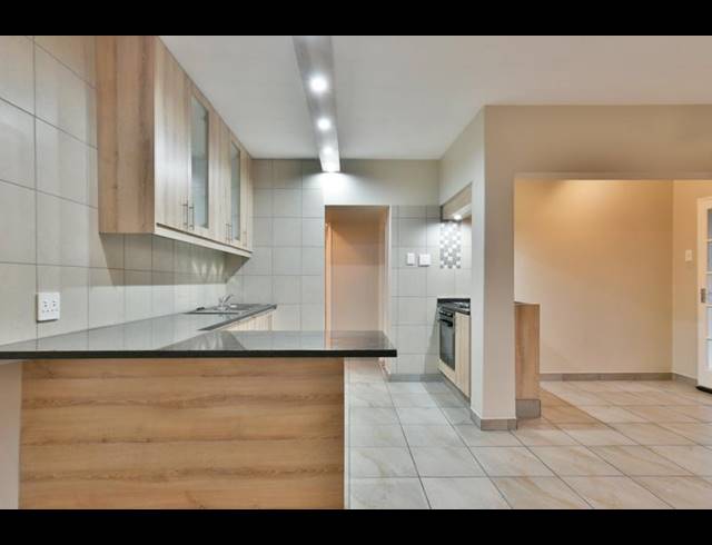 1 BEDROOM APARTMENT FOR SALE IN NEW REDRUTH